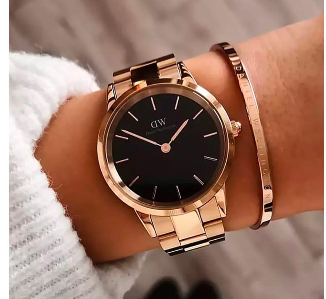 Daniel Wellington Rose Gold Classic black 40mm (Copy) by La Maison Angie | Premium Accessories for Modern Style