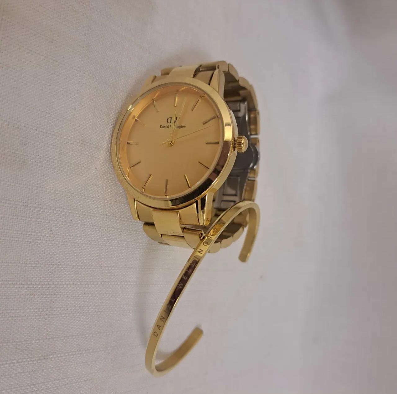 Daniel Wellington Classic Gold 40mm by La Maison Angie | Premium Accessories for Modern Style